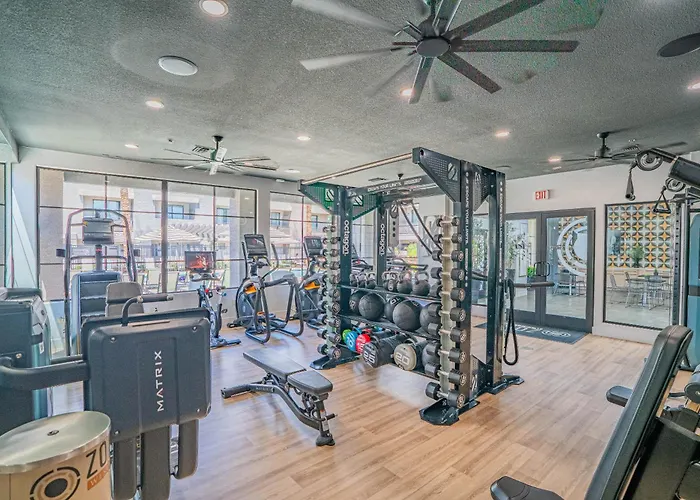 Lavish 2bd Walk To Westgate Pool Gym Wd