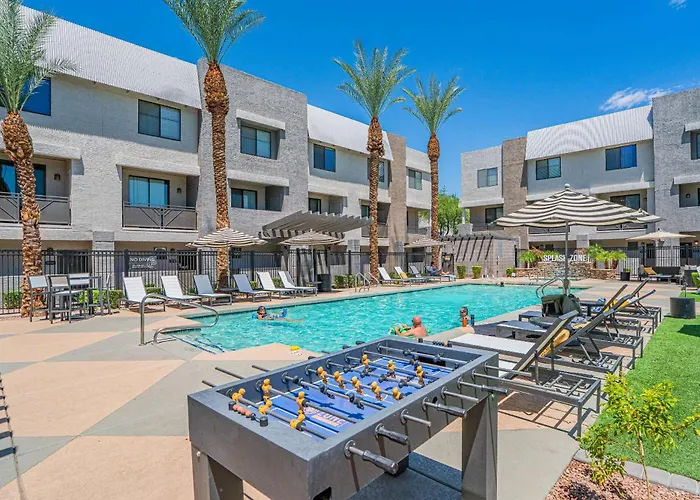 Lavish 2bd Walk To Westgate Pool Gym Wd * Glendale