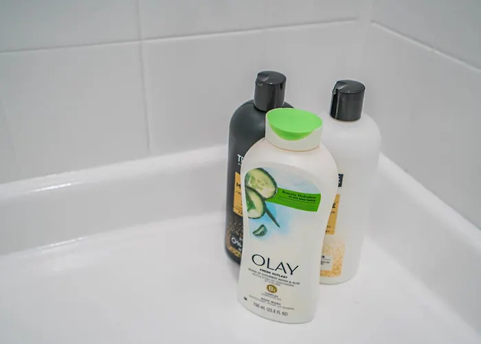 Lavish 2bd Walk To Westgate Pool Gym Wd Apartament Glendale
