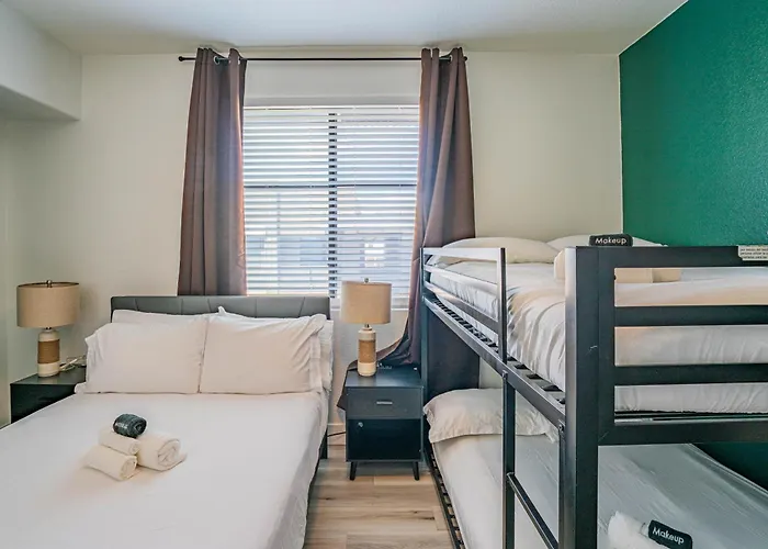 Lavish 2bd Walk To Westgate Pool Gym Wd *