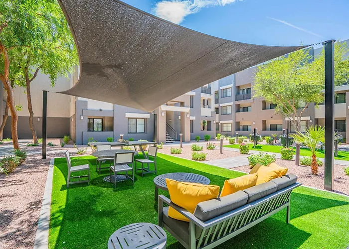 Lavish 2bd Walk To Westgate Pool Gym Wd Apartament Glendale